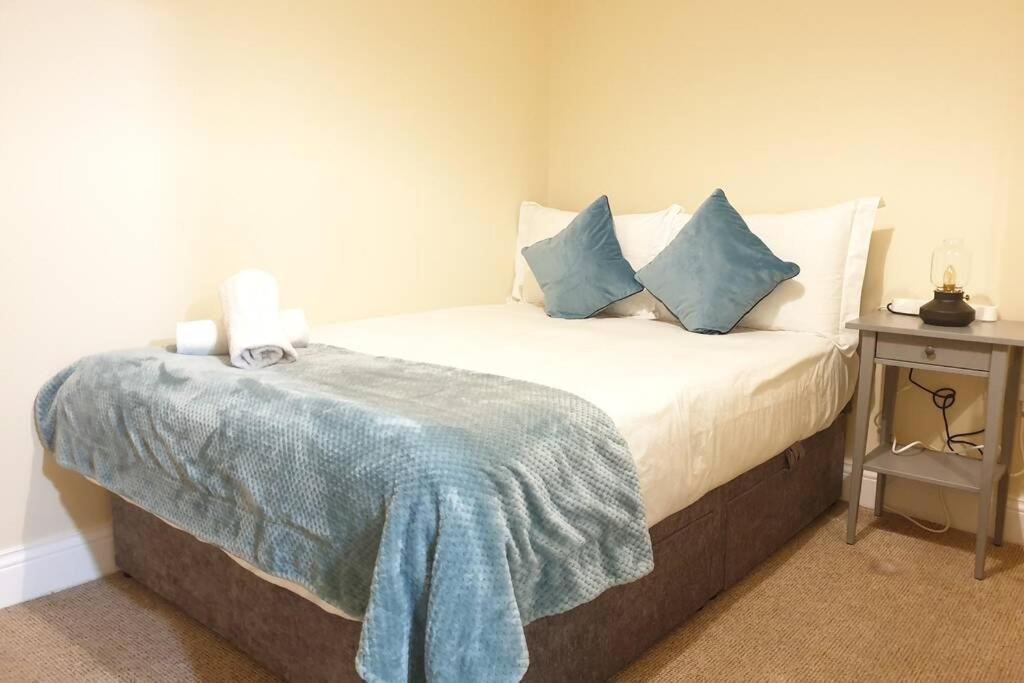 Large 3 Bed, Galway City Centre Apartment Exterior photo