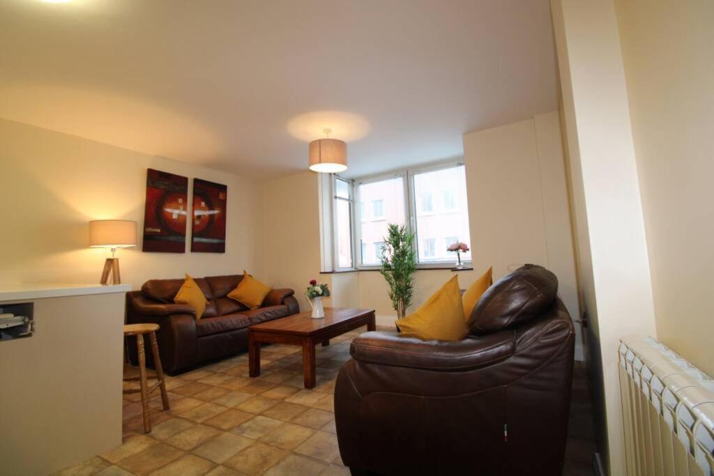 Large 3 Bed, Galway City Centre Apartment Exterior photo