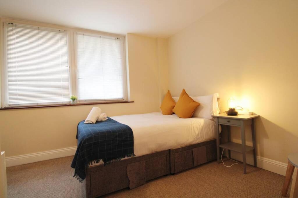 Large 3 Bed, Galway City Centre Apartment Exterior photo